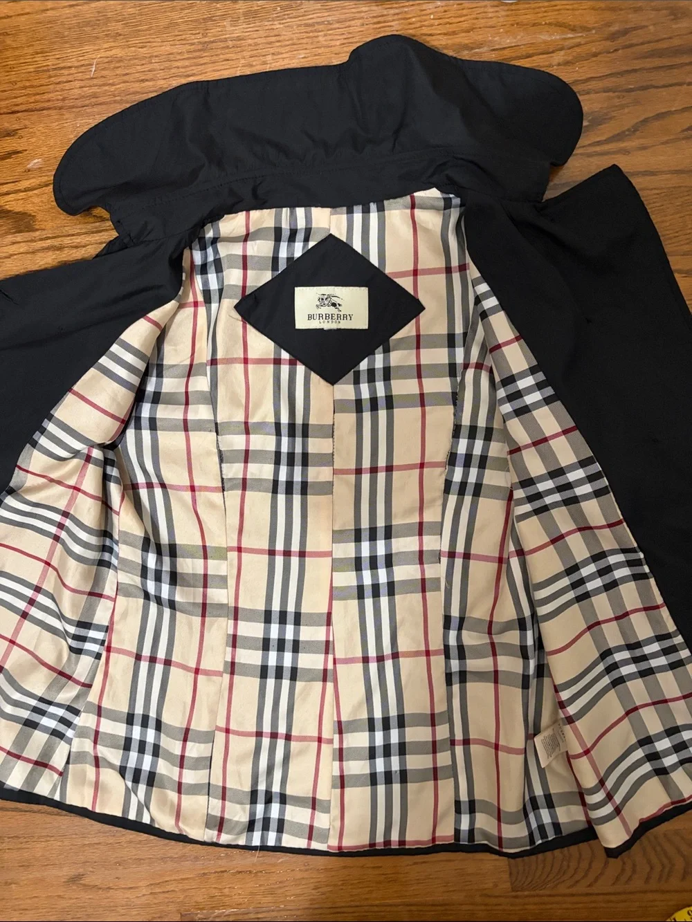 Burberry Black Double-Breasted Trench Coat Jacket Made in England - Picture 16 of 16